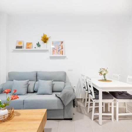 Wintowinrentals Superb New-Look Apartment Malaga Exterior photo