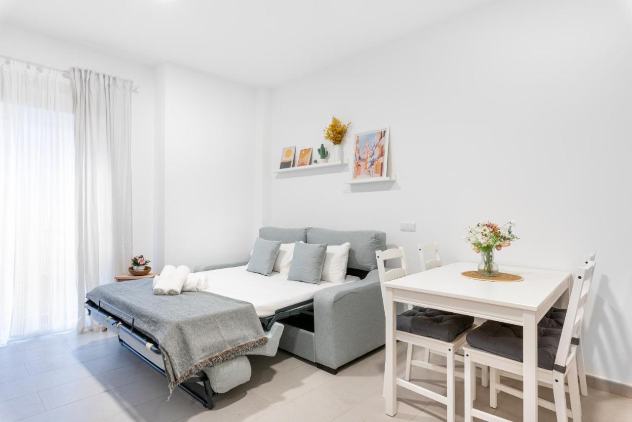 Wintowinrentals Superb New-Look Apartment Malaga Exterior photo