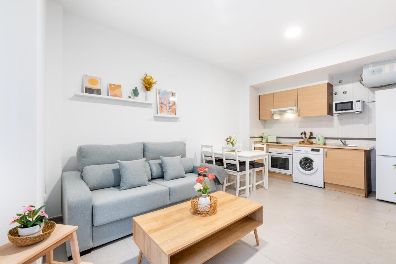 Wintowinrentals Superb New-Look Apartment Malaga Exterior photo