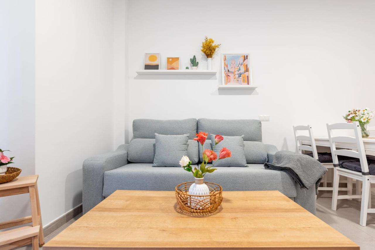 Wintowinrentals Superb New-Look Apartment Malaga Exterior photo
